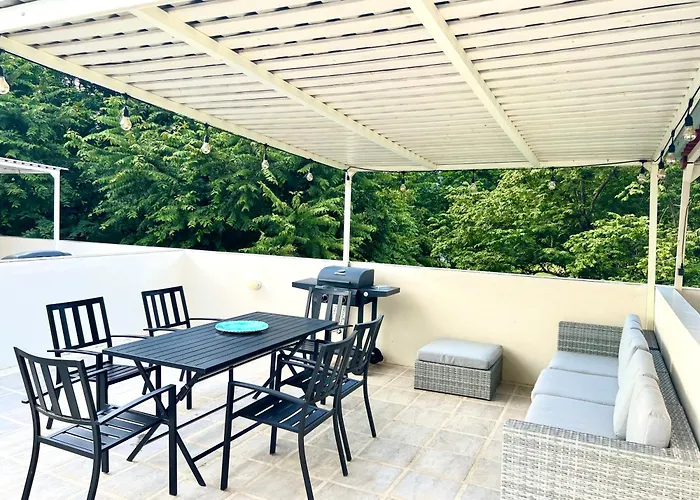 Sunny Tropical And Rooftop Terrace Ferienhaus *