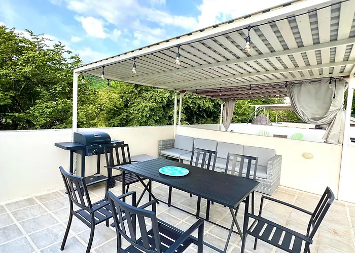 Sunny Tropical And Rooftop Terrace Coco